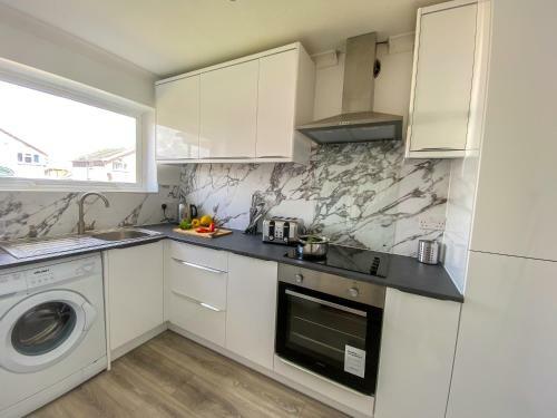 Apartamento Comfortable Canterbury 2 Bed House With Garden, Drive And Conservatory