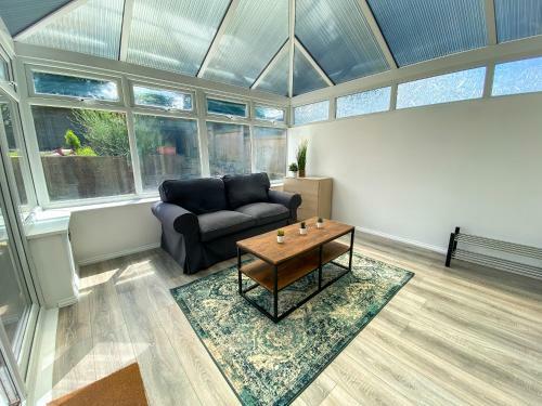 Apartamento Comfortable Canterbury 2 Bed House With Garden, Drive And Conservatory
