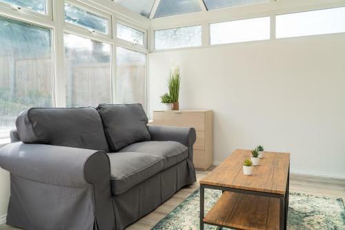 Apartamento Comfortable Canterbury 2 Bed House With Garden, Drive And Conservatory