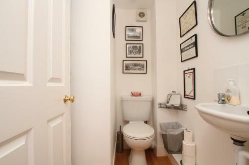 Riverside Elegant Cosy Central Canterbury Cottage With Free Parking