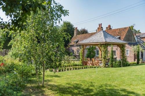 Pond Cottage