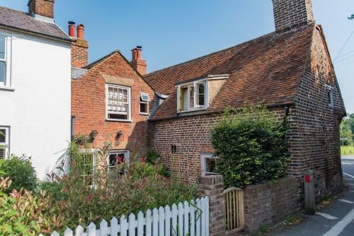 Pond Cottage