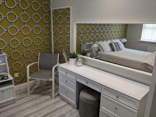 Castleshaw Holiday Home