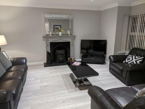 Castleshaw Holiday Home