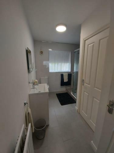 Homely Yellow Bungalow -articlave-near Castlerock