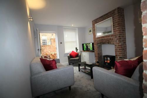 1 Steam Packet Cottage