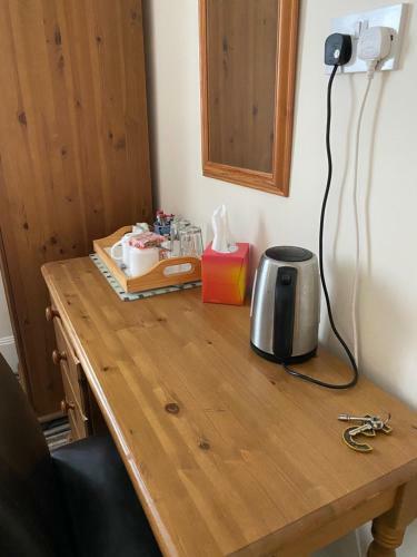 Hostal Four Seasons Guest House