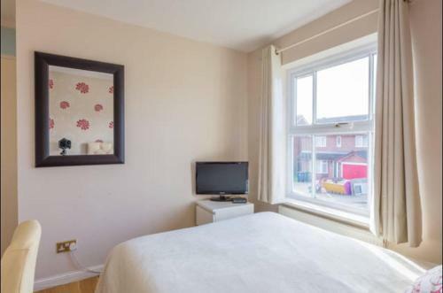 Comfy Private Room In Shared House