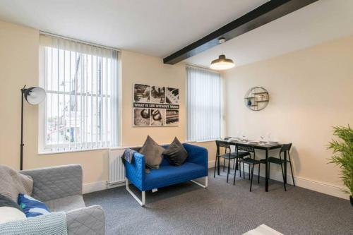 Characterful 2 Bedroom Apartment