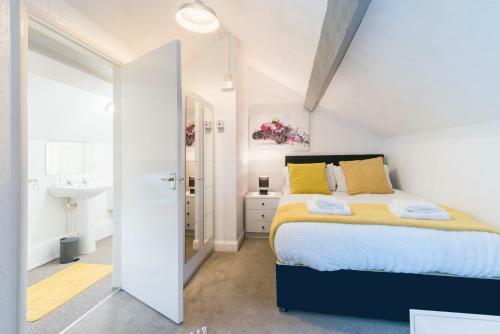*beautiful Apartment*free Gated Parking* Fast Wifi