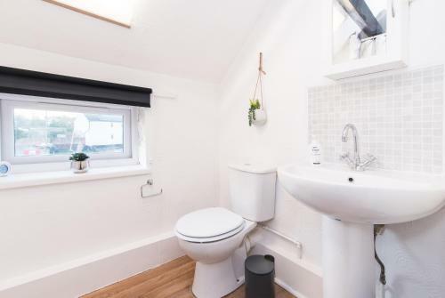 *stunning Studio Apartment*free Gated Parking*