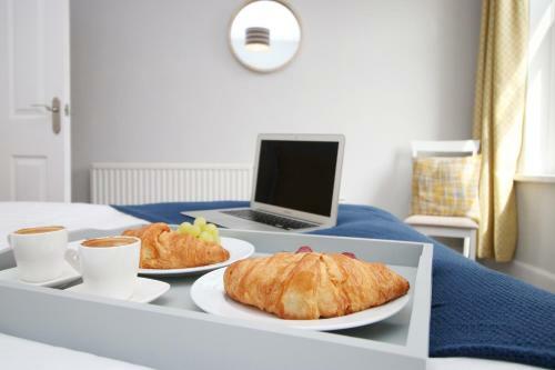 Apartamento Sleeps 4 - Easy Access To The City - Parking - Wifi