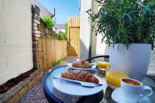 Apartamento Sleeps 4 - Easy Access To The City - Parking - Wifi