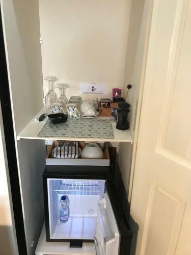 Room With Private Bath In Pontcanna