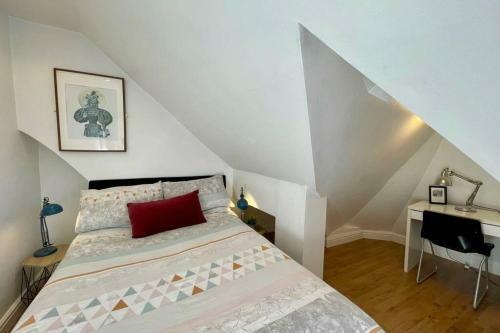 Group Of 4 Apartments For Up To 24 Guests