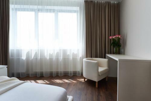 Apartment Near Lukyanovka Square