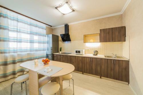 Studio Apartment On Bazhana