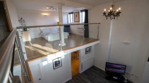 Apartamento The Loft - Central Contemporary Getaway