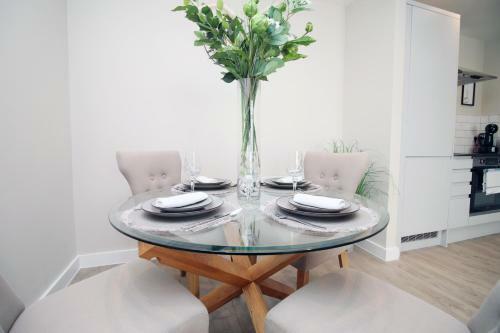 Apartamento Stunning Flat W 2br, 6 Mins Drive In City Centre