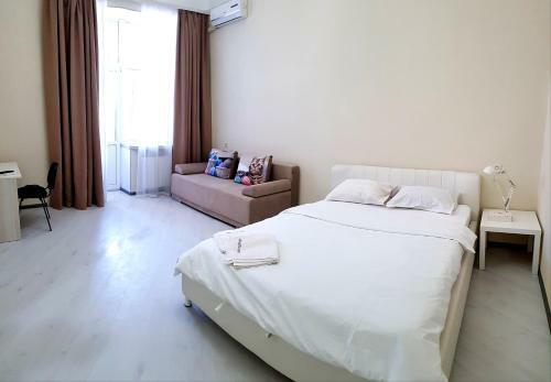 Ukr Apartments Arena City