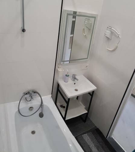 Ukr Apartments Arena City