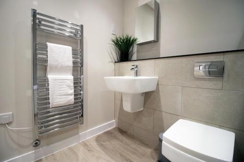 Apartamento Fully Equipped And Stylish 2br Close To City Centre