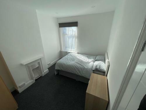 Apartamento Birchgrove 3 Bedroom Flat