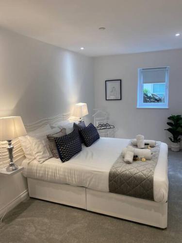 Fully Furnished And Stylishly Decorated Apartment (Flat 2)