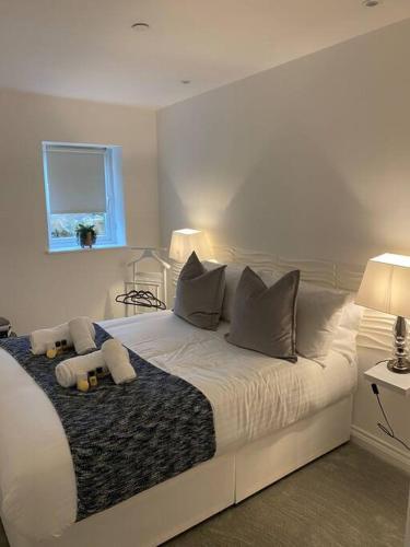 Fully Furnished And Stylishly Decorated Apartment (Flat 2)