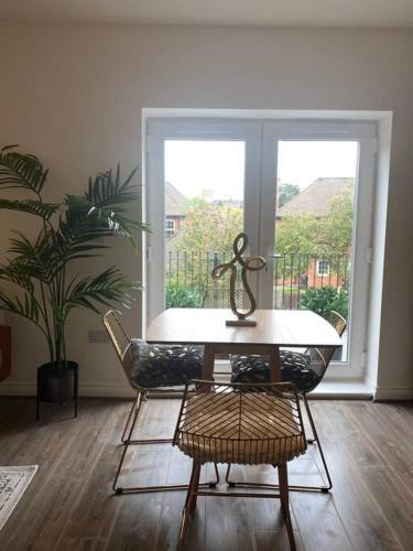 Fully Furnished And Stylishly Decorated Apartment (Flat 2)