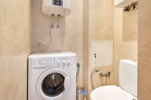 Modern-style Apartment In Kiev