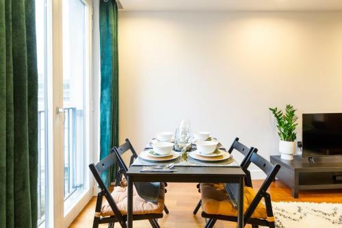 Fabulous Apartment Right In The Town Centre