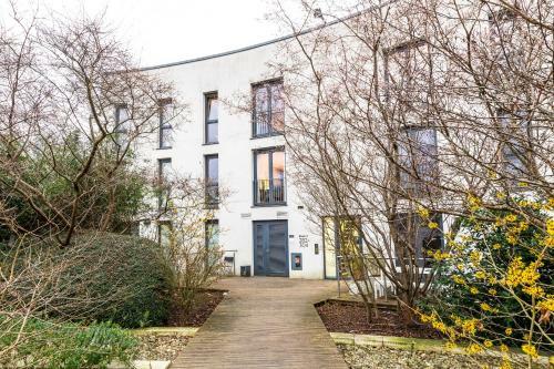 Fabulous Apartment Right In The Town Centre