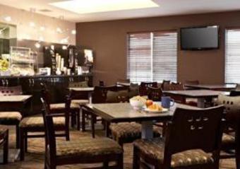 Hotel Comfort Suites Kelowna