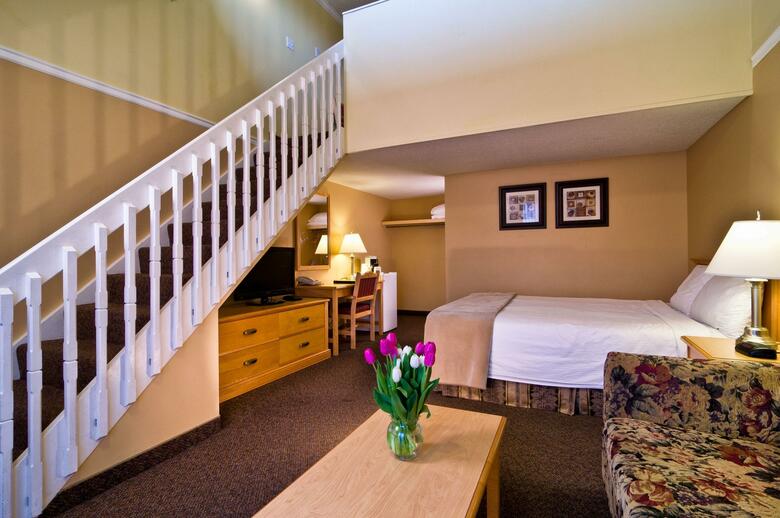 Hotel Kelowna Inn & Suites
