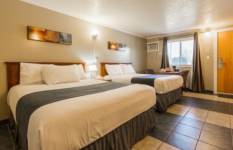 Oasis Inn (formerly Known As Chinook And Oasis Motel)