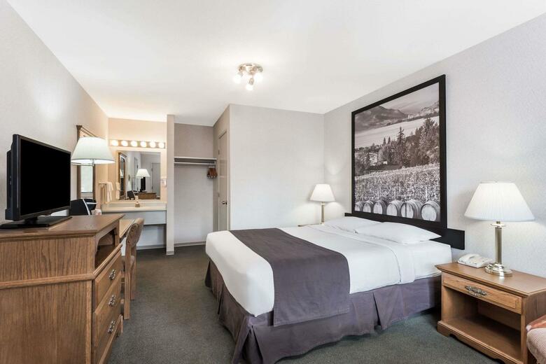 Hotel Super 8 Kelowna