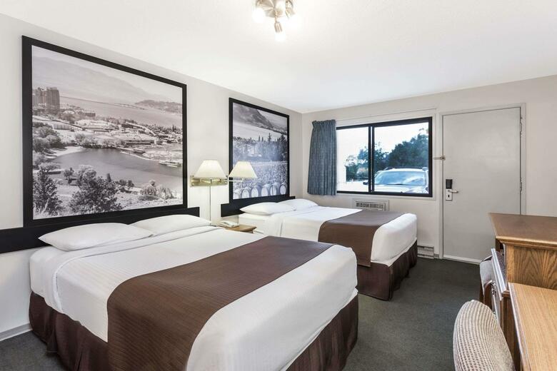 Hotel Super 8 Kelowna