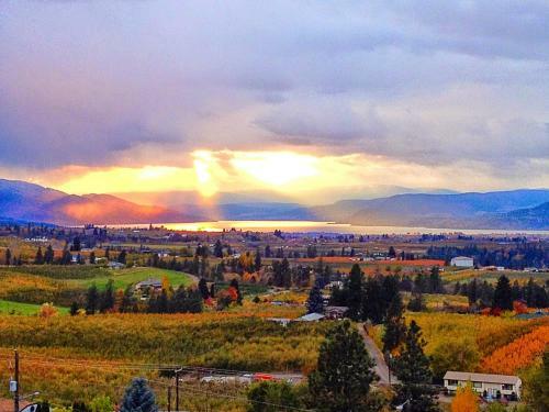 Aparthotel Acker Vacation Rentals Kelowna