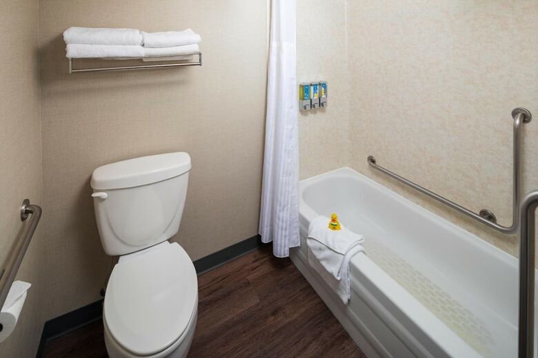 Hotel Accent Inns Kelowna