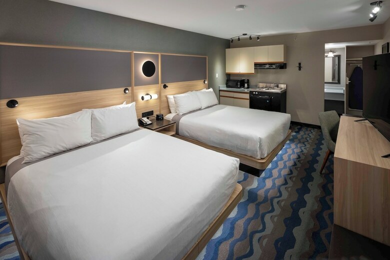 Hotel Accent Inns Kelowna
