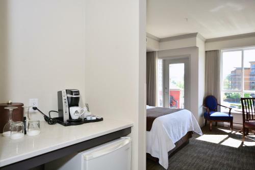 Hotel Manteo Resort