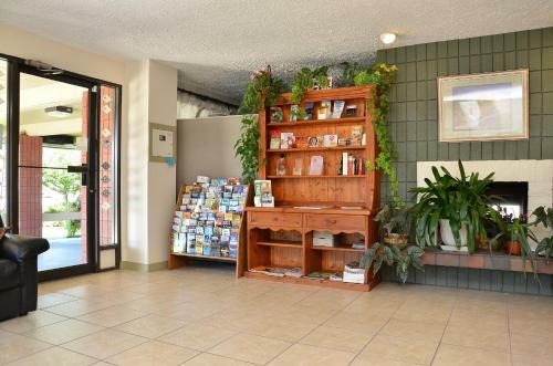 Posada Canadas Best Value Inn Kelowna