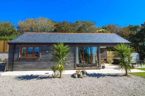 Pol Glas Cabin