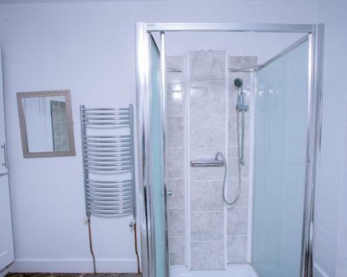 The Sapphire, Cosy & Comfy 3 Bed House-city Centre