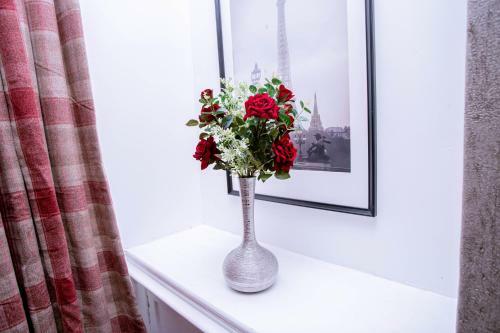 The Sapphire, Cosy & Comfy 3 Bed House-city Centre