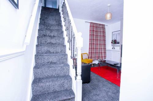 The Sapphire, Cosy & Comfy 3 Bed House-city Centre