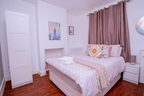 The Sapphire, Cosy & Comfy 3 Bed House-city Centre