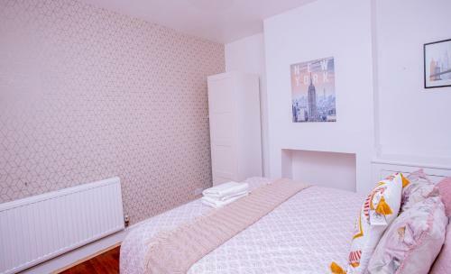 The Sapphire, Cosy & Comfy 3 Bed House-city Centre
