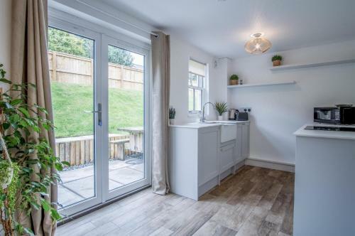 Brook Cottage - 2 Bedroom Cottage - Dale